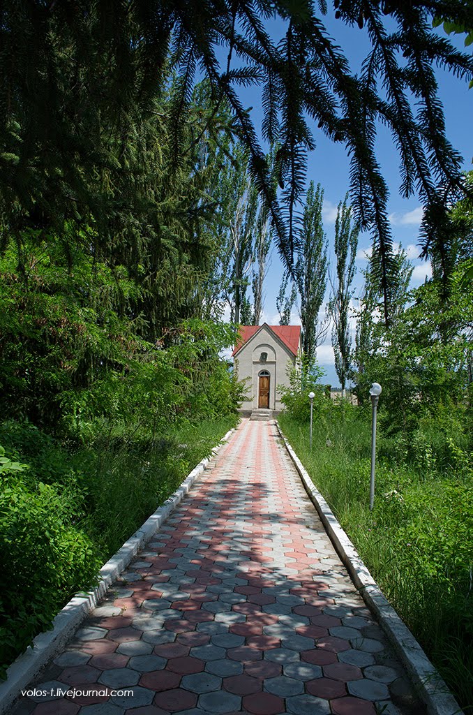 Часовня в мемориальном музее Н.М.Пржевальского (июнь 2013г.)