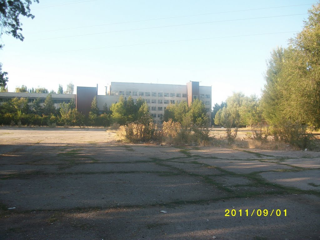 Площадь перед Кабельным заводом