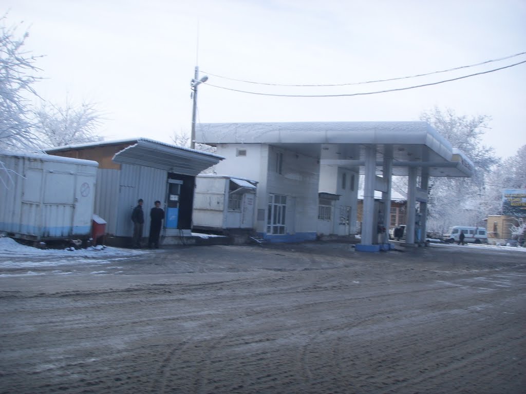 Aravan / Gas station