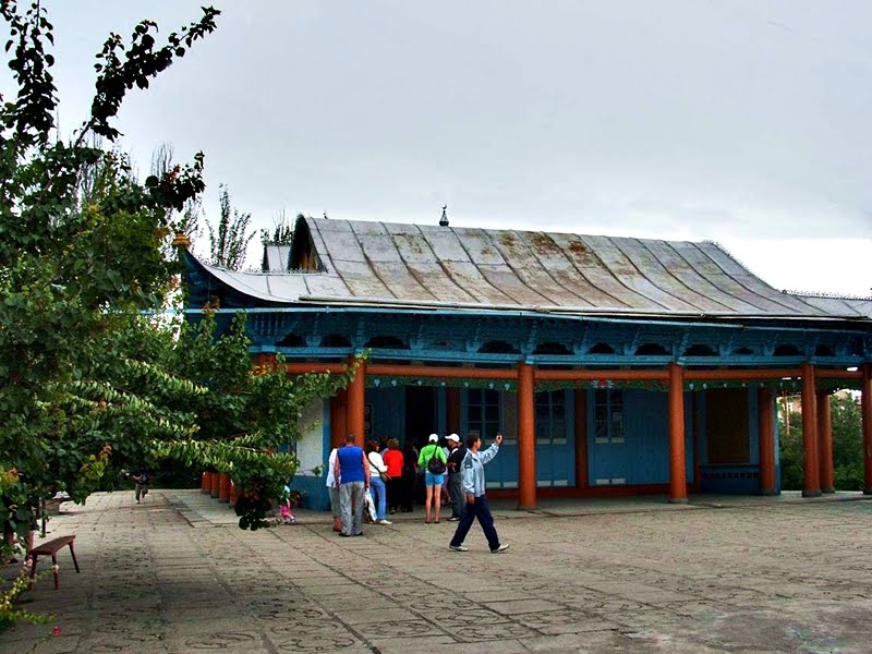 Dungan mosque... (Karakol, Kyrgyzstan)