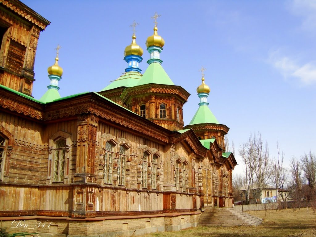 Церковь Святой Троицы (1911 г.)  в Пржевальске. март 2011