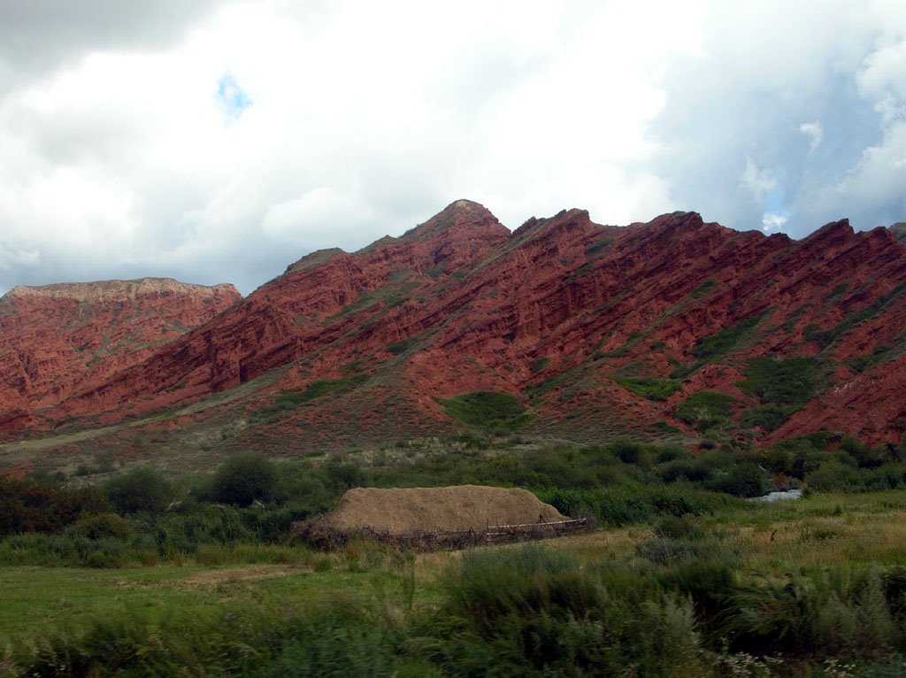 Red rocks near Pokrovka