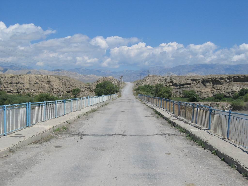 Bridge over Naryn