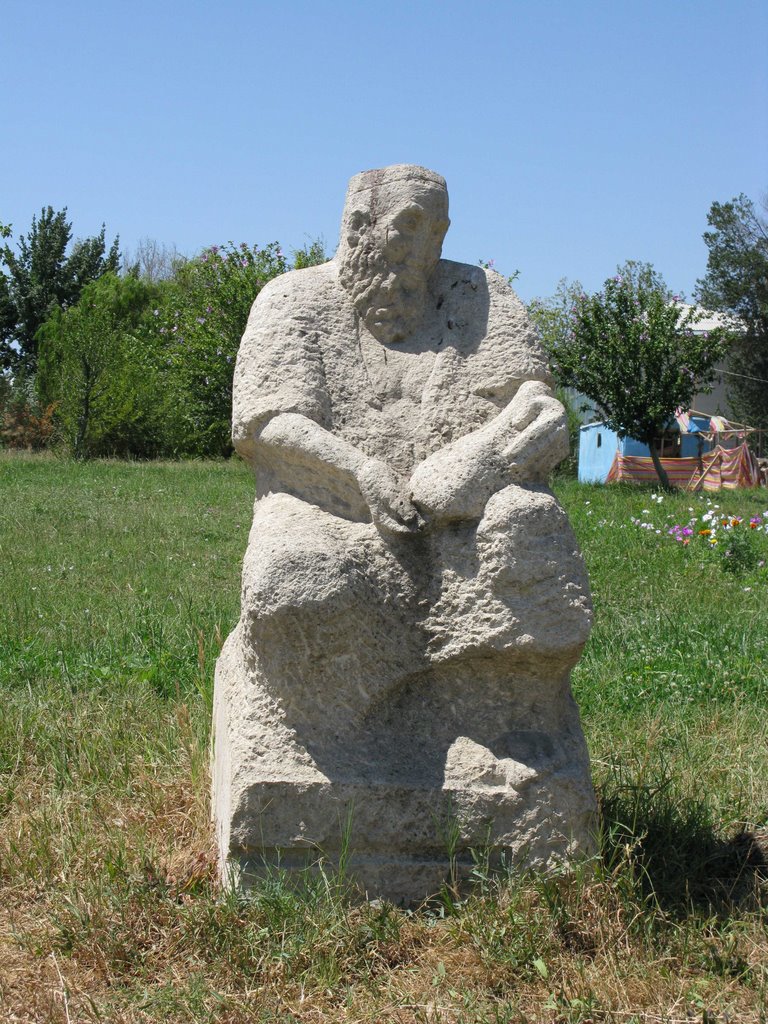 Osh, sculptures near theatre