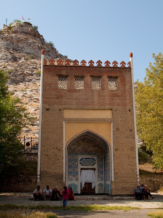 Asaf Ibn Burhiya mausoleum in Osh