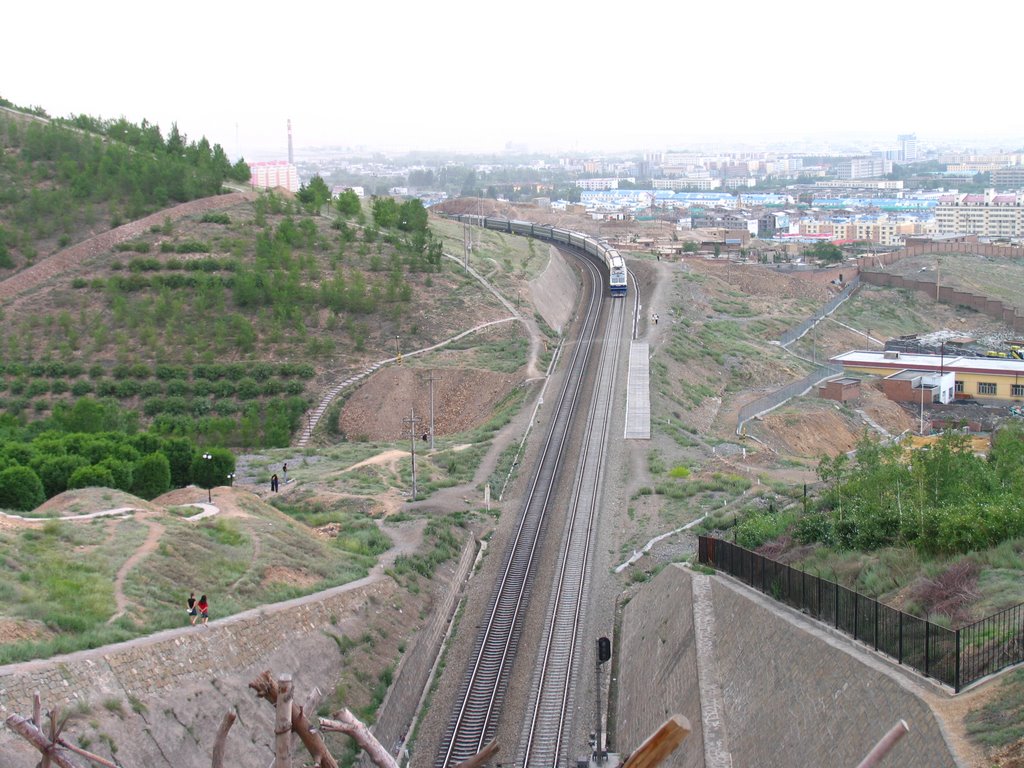 雅玛里克山铁路隧道上