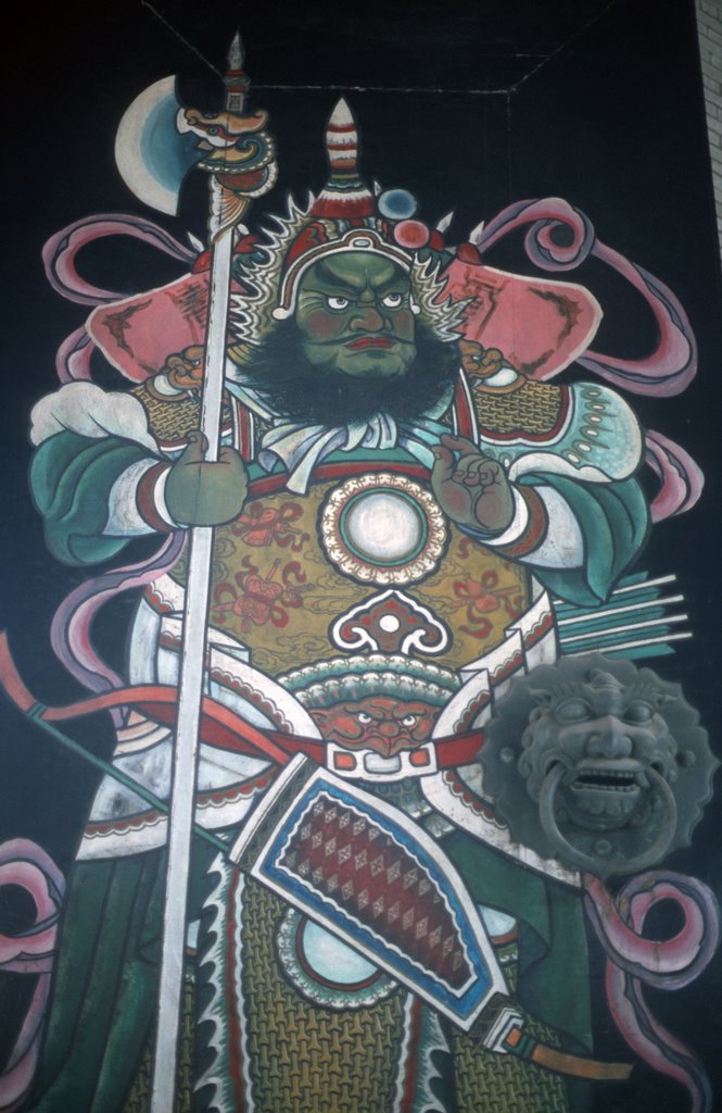 Entrance of a Dao Tempel in Kanton-Who Knows the right position