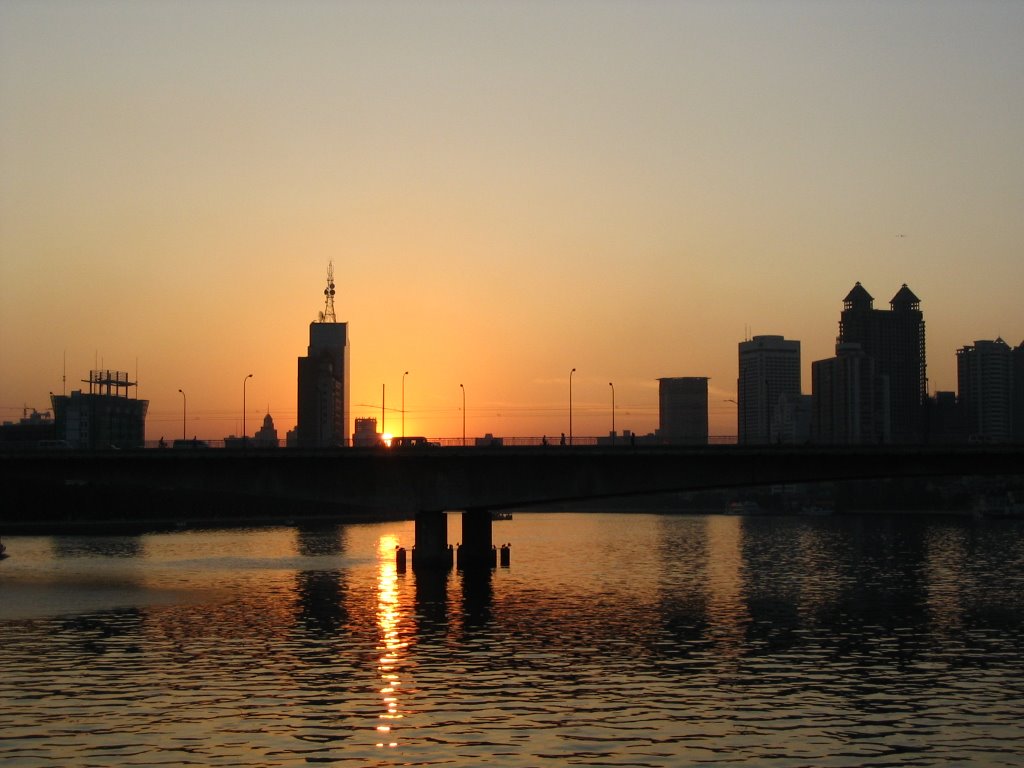 日落时的海珠桥 Haizu Bridge in Sunset