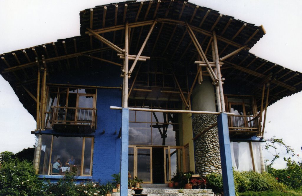 VIVERO Y BAR