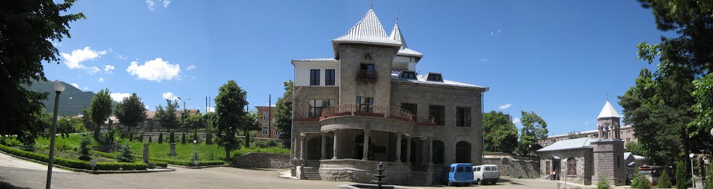 Tairovs Summer House