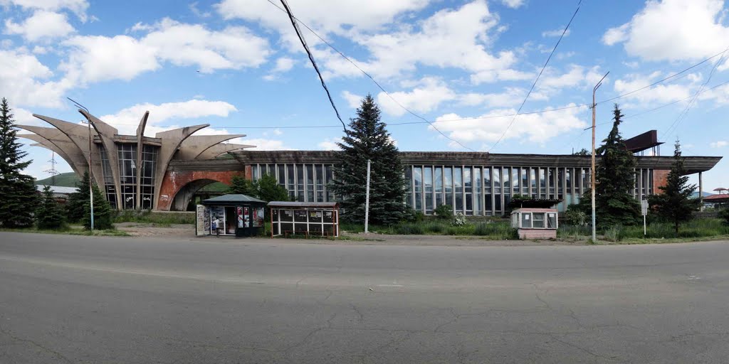 Hrazdan, Centre, Bus station