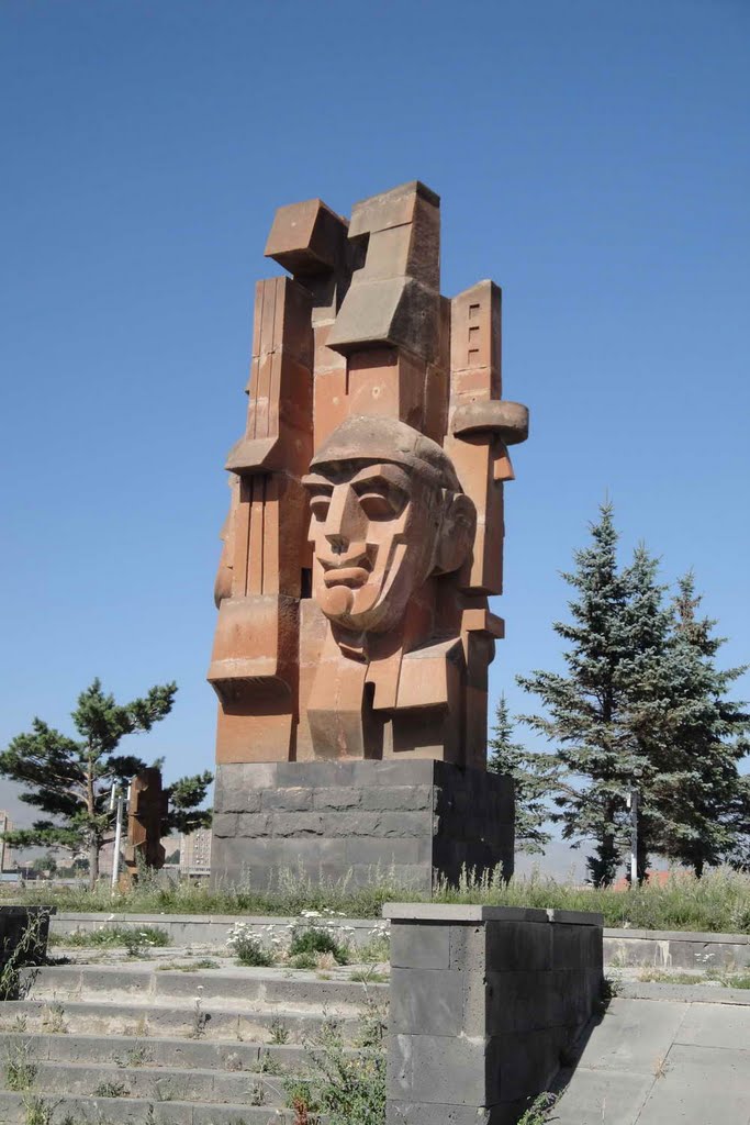 Hrazdan, Vanatur, Memorial to Fallen in WWII