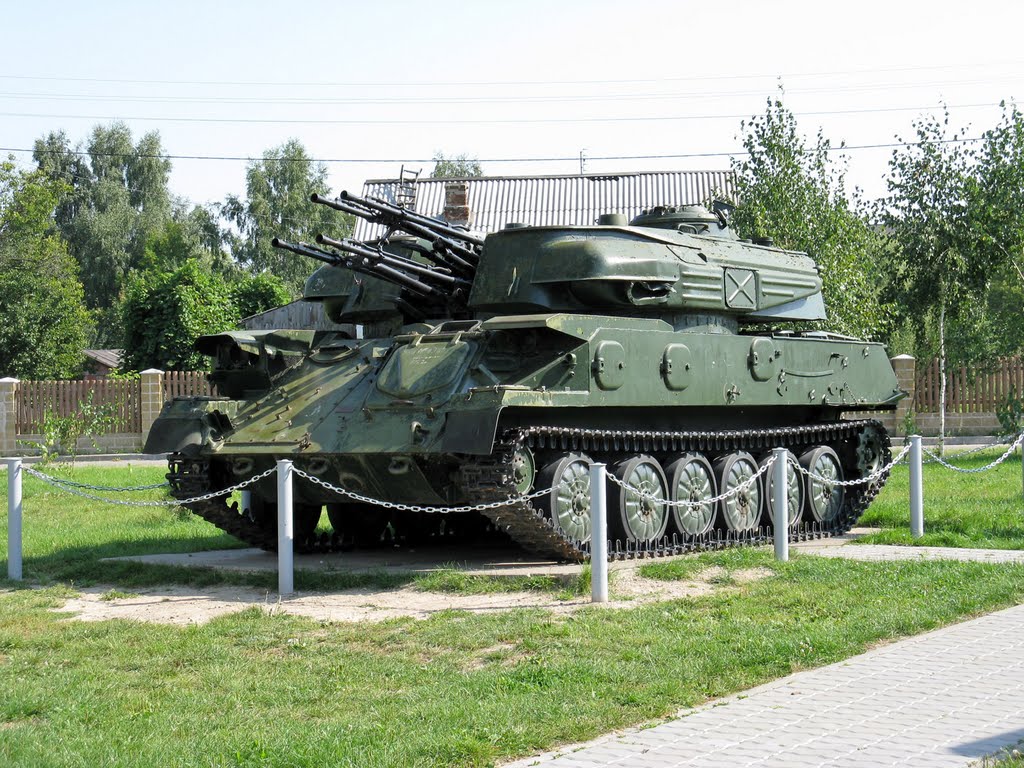 Боевая техника в парке