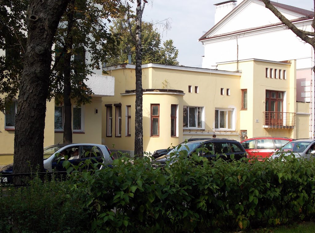 Дом в стиле конструктивизма