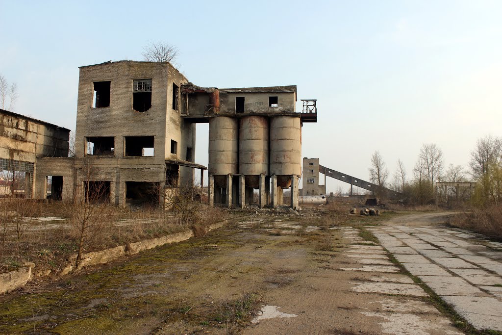 Закінуты завод