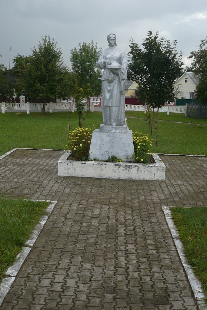 Monument / Gantjevitsji / Belarus
