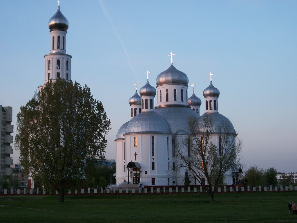 Храм