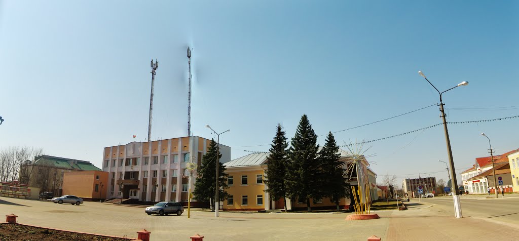 17.04.2013 13:24  Панорама. Улица Чуклая, 13. Здание районной администрации.