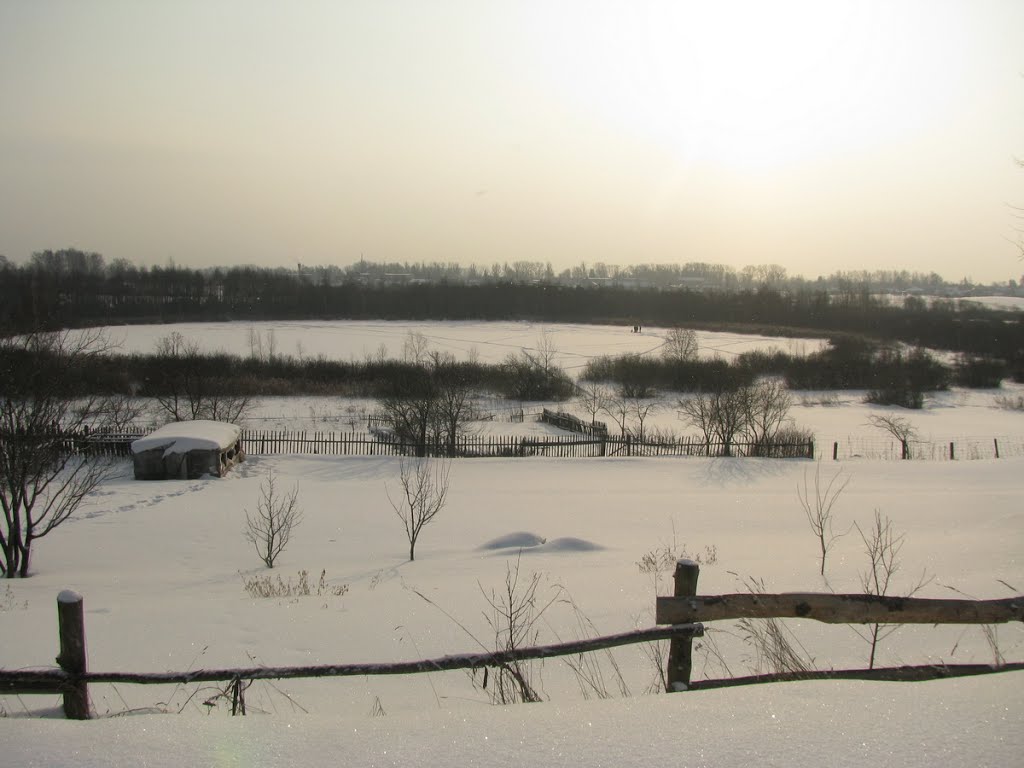 Маленькое озеро в посёлке Ветрино. A small lake in the village of Vetrino