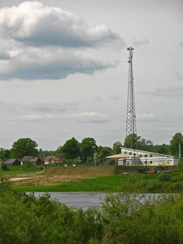 View to the Latvian bank of Dźvina
