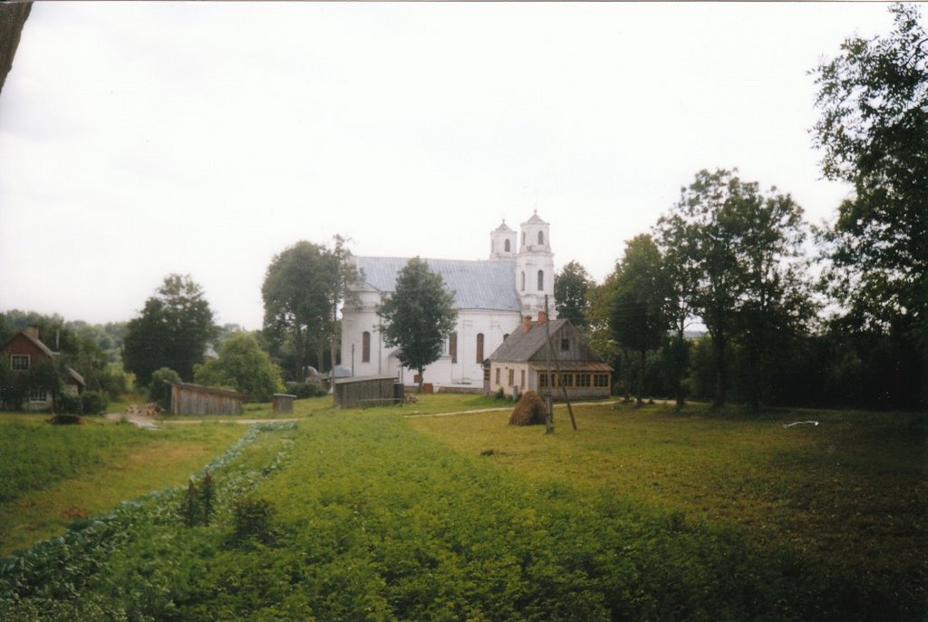 Piedrujas katoļu baznīca 1999