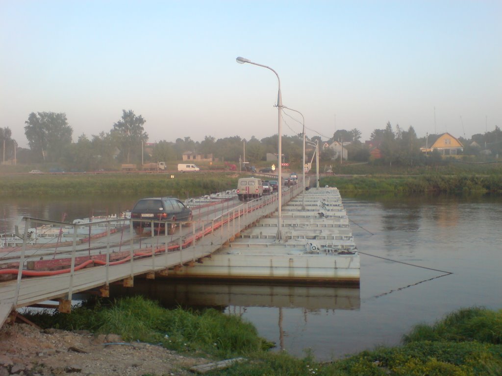 Пантонный мост через Днепр в г. Дубровно