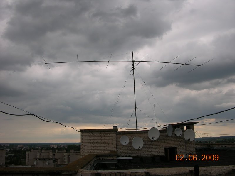 317AT101 7-el Long yagi 14m boom