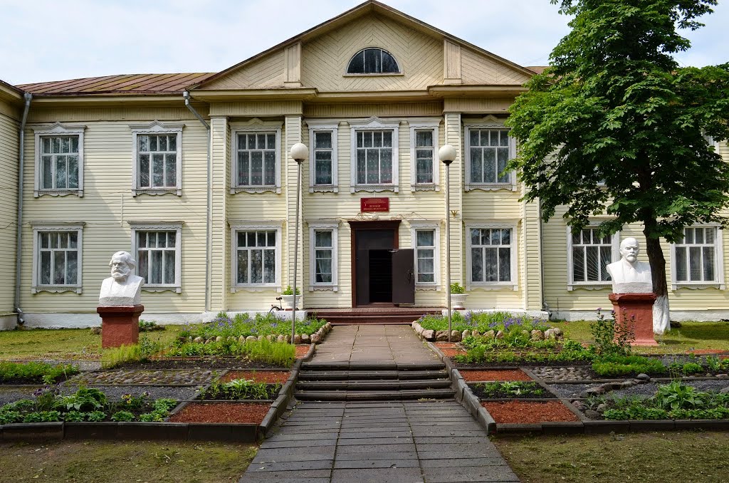 14-06 - Россоны (Детская школа искусств)