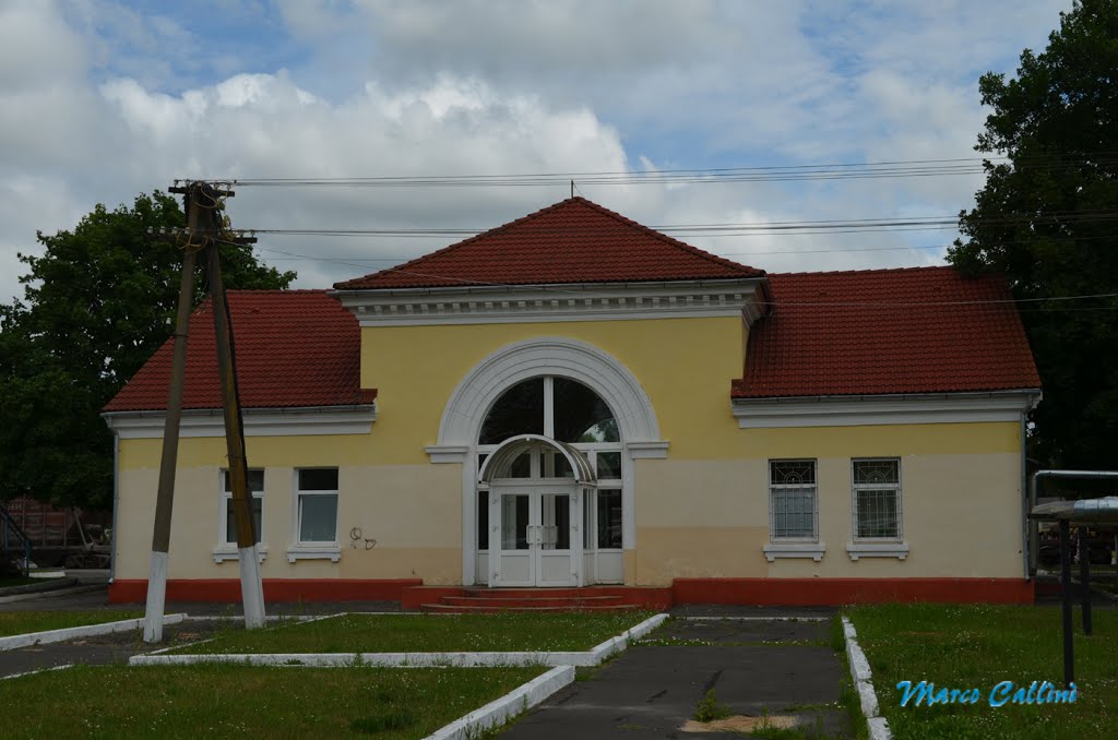 Stazione di Buda-Kasaliova (lato esterno) MC2013