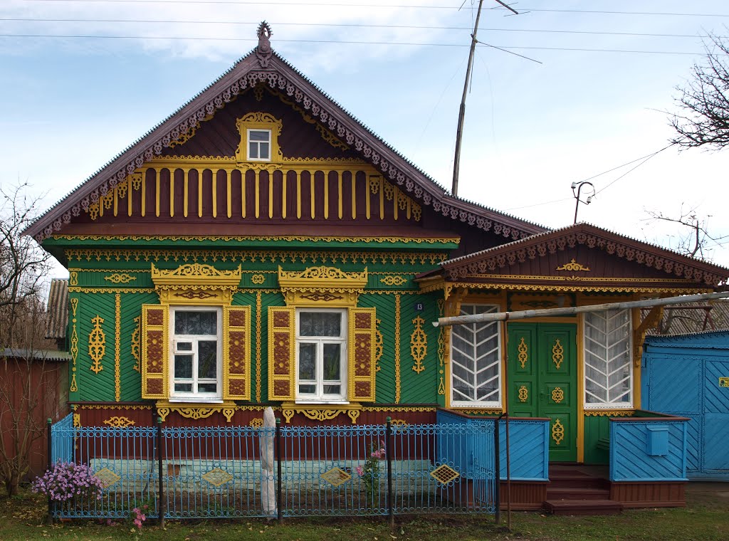 Резной дом