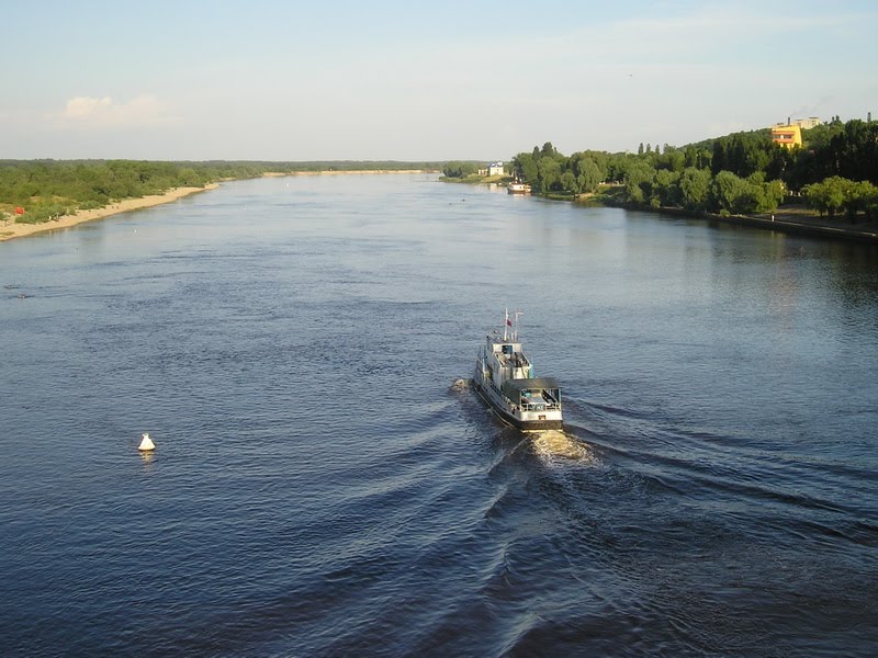 Теплоход Стрежень