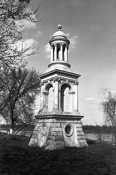 Альтанка палаца Горватаў