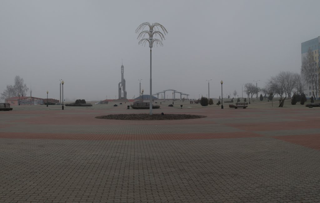 г. Речица, панорама площади. Rechitsa a panorama of the square.
