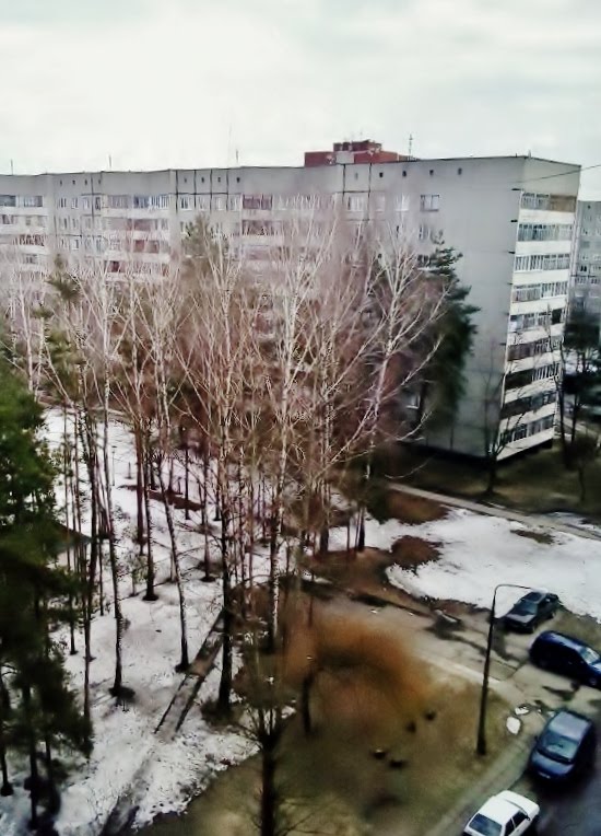 09.04.2013 13:09  Микрорайон Молодёжный. Вид с окна дома №54.