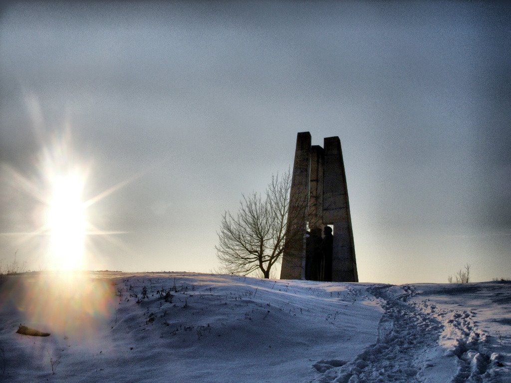 Забавный силуэт.. и весьма символичный...