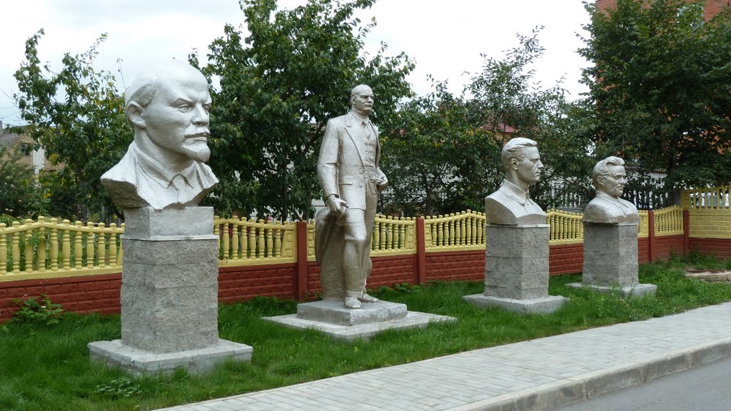 Lenin and friends