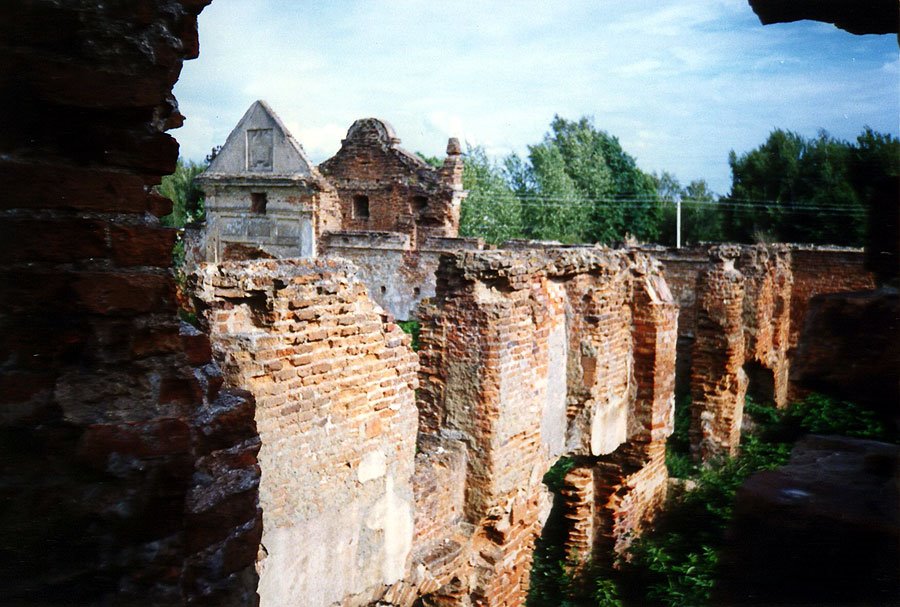 Ruins of Biaroza_monastery