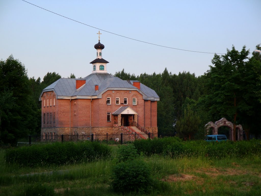 вид на храм