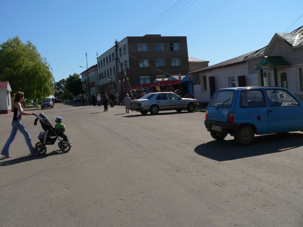 Рынок в Копыле. Лето 2006 года.