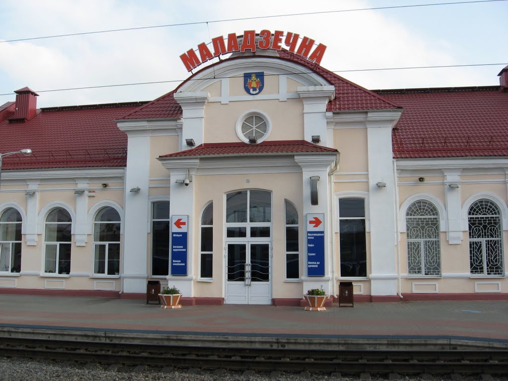 Maladzechna railway station