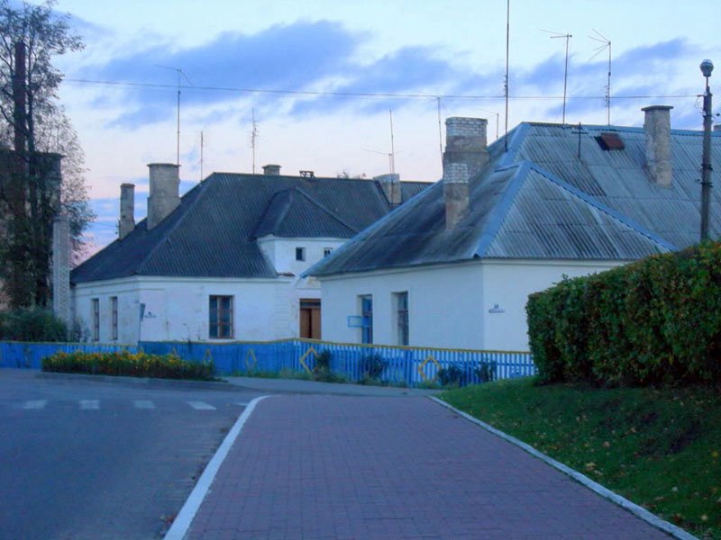 Столбцы,старые дома