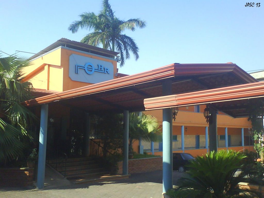 Entrada "HOTEL RITZ"