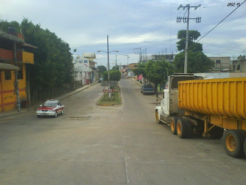 Prolongacion de la Av. Porfirio Díaz; Salida a Soteapan.