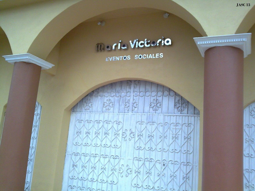 Entrada al "Maria Victoria", Salon de Eventos Sociales