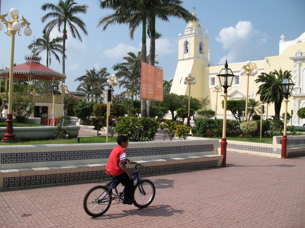 Niño en bicicleta