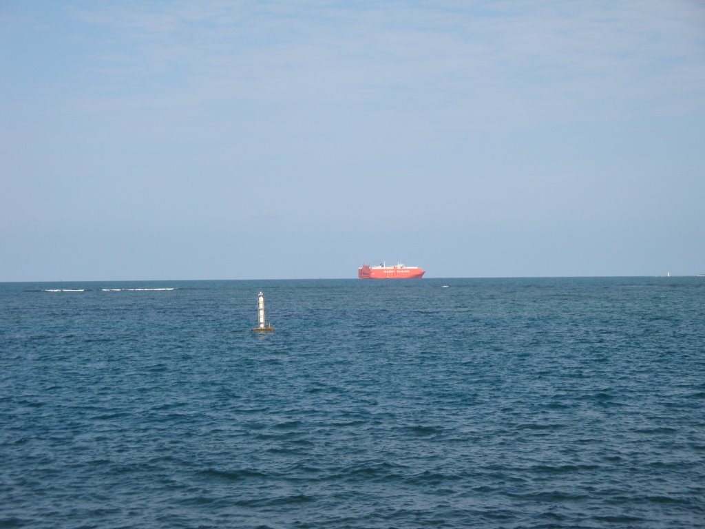 Barco a lo lejos