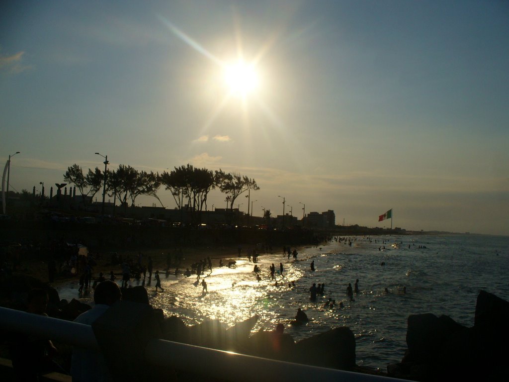 Atardecer sobre la costera de Coatzacoalcos