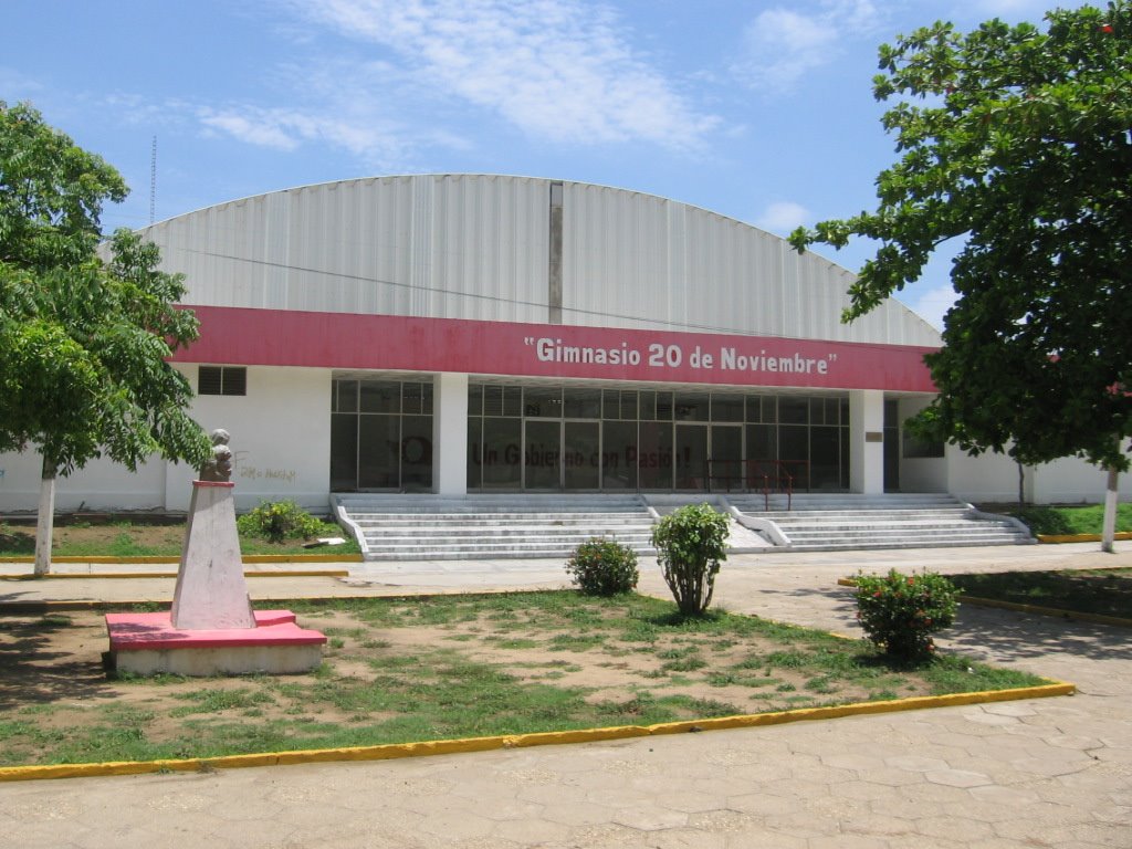 Gimnasio 20 de Noviembre
