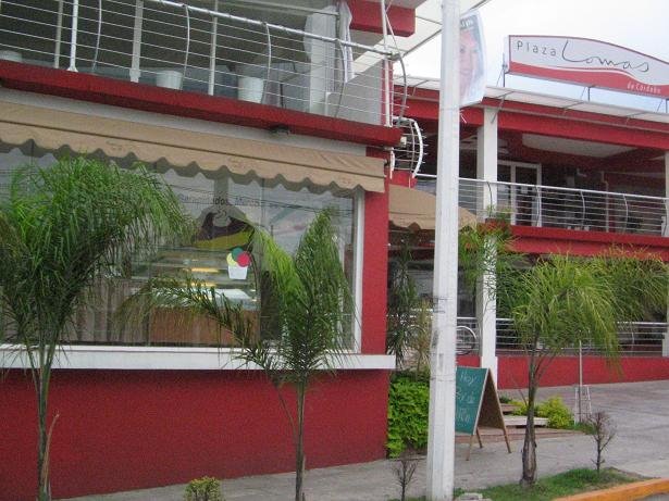 Plaza Lomas