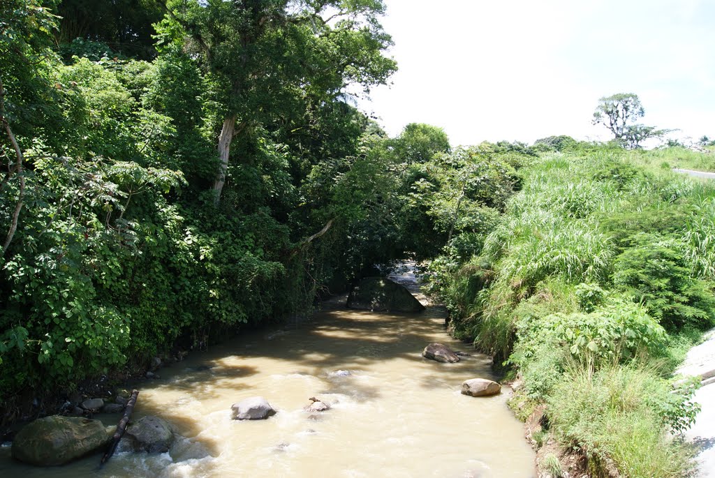 PIEDRA GORDA RÍO SAN ANTONIO